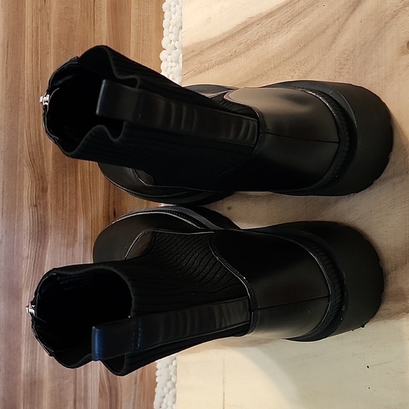 BCBG STYLE MONTANA WOMAN'S 9.5 LEATHER/ZIPPER SWEATER COMBAT BOOTS NWOB - Picture 12 of 16